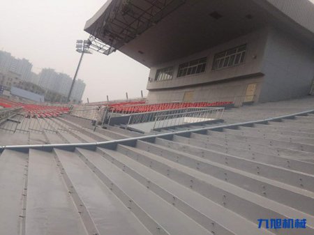 北京石景山体育场看台聚脲喷涂